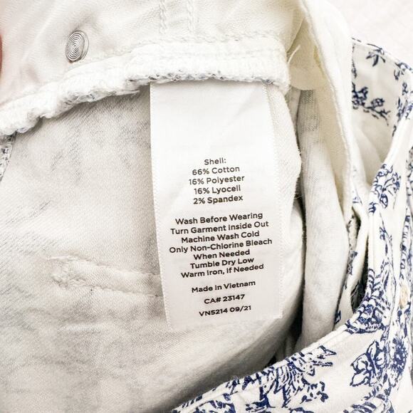 Talbots Slim Ankle Jean Flower Print Blue White Size 6P MINT - Picture 5 of 8